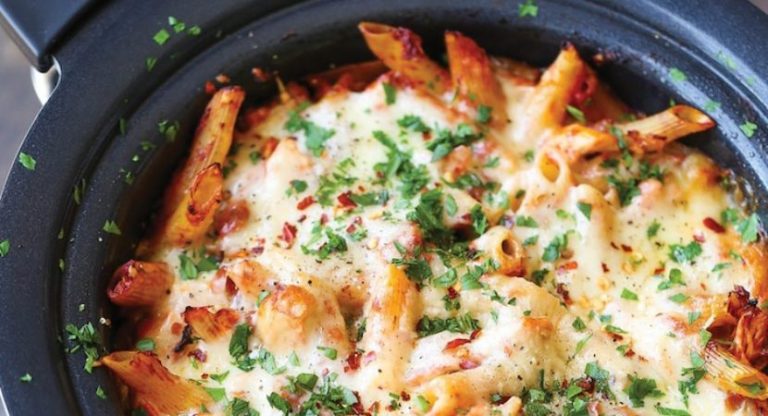 Slow Cooker Chicken Parmesan Pasta