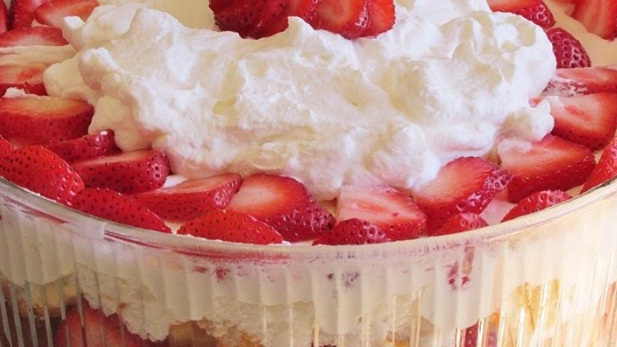 Strawberry Shortcake Punch Bowl Cake