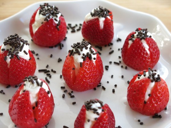 Low-Fat Chocolate-Chip-Stuffed Strawberries Recipe