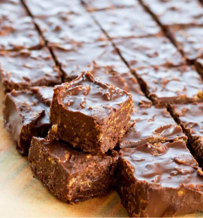 Crunchy No-Bake Chocolate Peanut Butter Bars