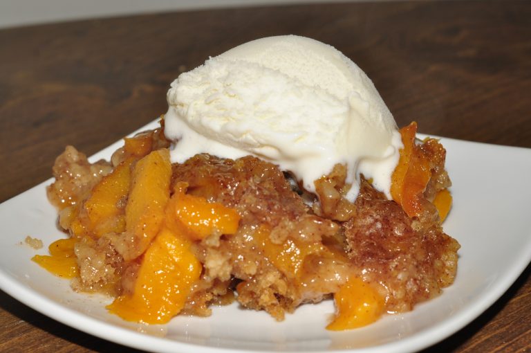 Crock Pot Peach Cobbler