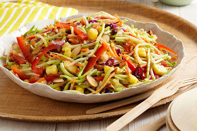 BROCCOLI-PINEAPPLE SLAW