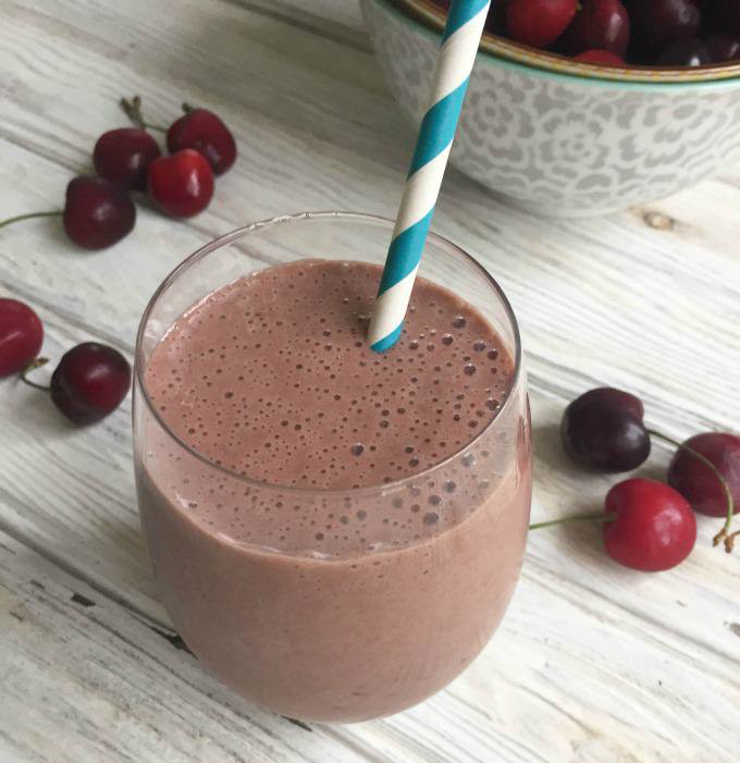 CHOCOLATE-CHERRY SMOOTHIE