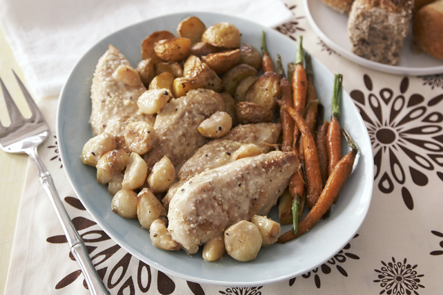 CHICKEN WITH TWENTY CLOVES OF GARLIC