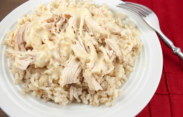 SLOW COOKER CREAMY ITALIAN CHICKEN
