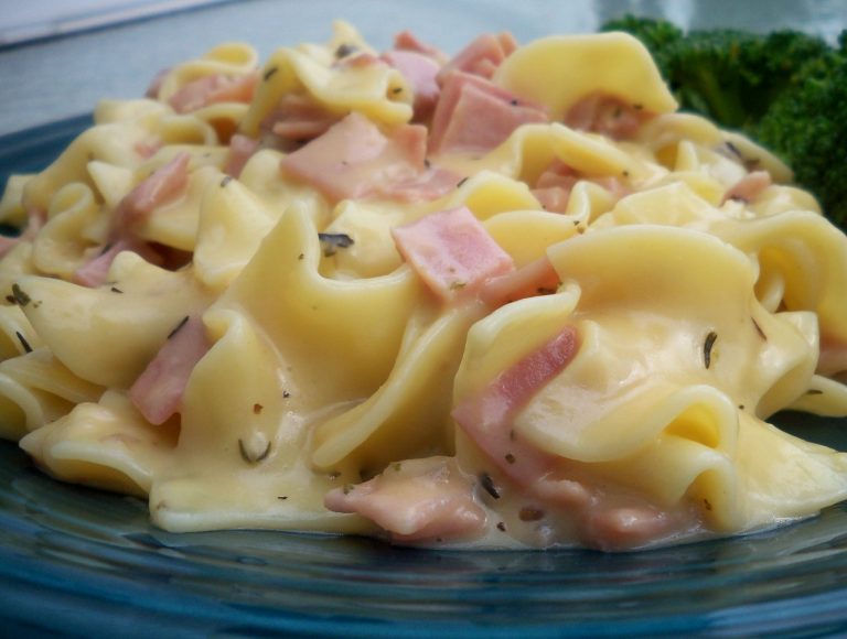 HAM AND NOODLE CASSEROLE