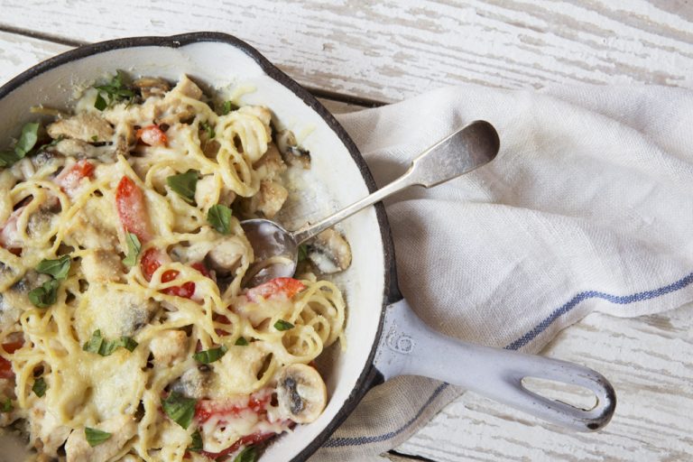 EASY CHICKEN TETRAZZINI