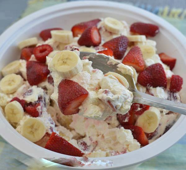 STRAWBERRY-BANANA CHEESECAKE SALAD