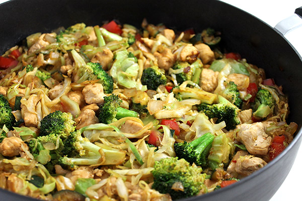 Deliciously Skinny, Chicken and Veggie Stir-Fry