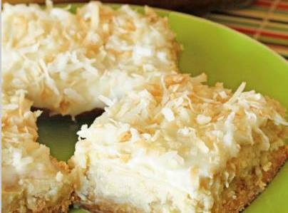 HAWAIIAN CHEESECAKE BARS