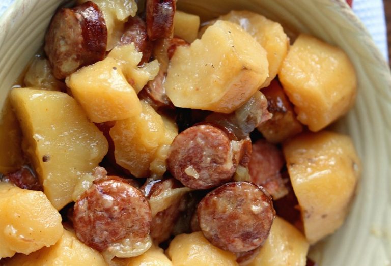 Crockpot Sausage & Potatoes Recipe