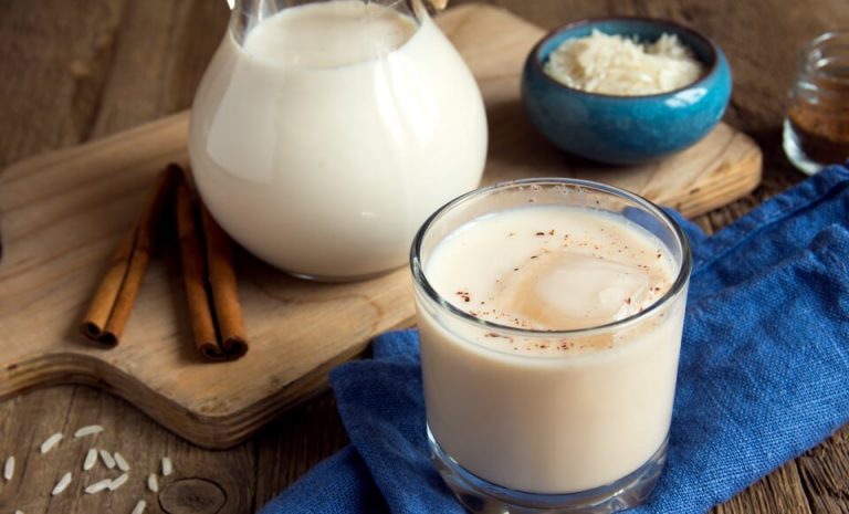 5 Nighttime Drinks To Cleanse Your Liver and Burn Fat While You Sleep