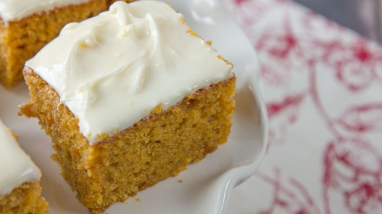 Paula Deen’s Pumpkin Bars