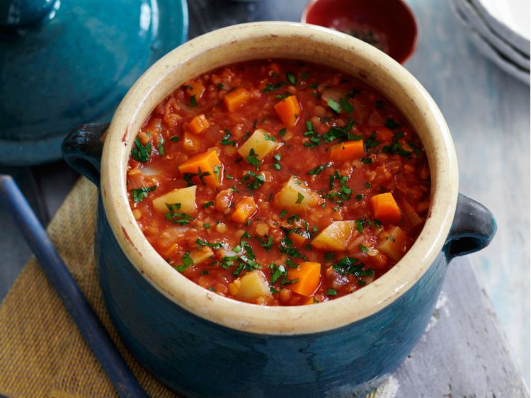 Slimming World’s tomato, lentil and vegetable soup