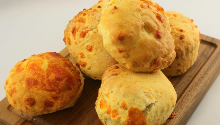 SYN FREE CHEESE SCONES