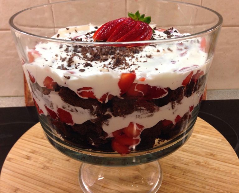 Amazing SW Strawberry & Chocolate Trifle