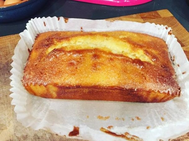 1 Syn Lemon Drizzle Cake